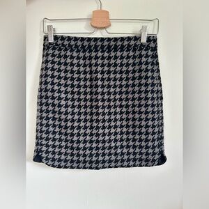 J.Crew Women’s Black & Gray Houndstooth Skirt Size 00